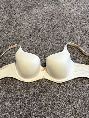 Victoria's Secret Cream Lightly Padded T-Shirt Bra